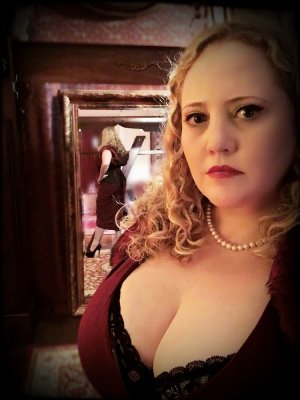 Lethicia happy ending massage in Lafayette & call girl